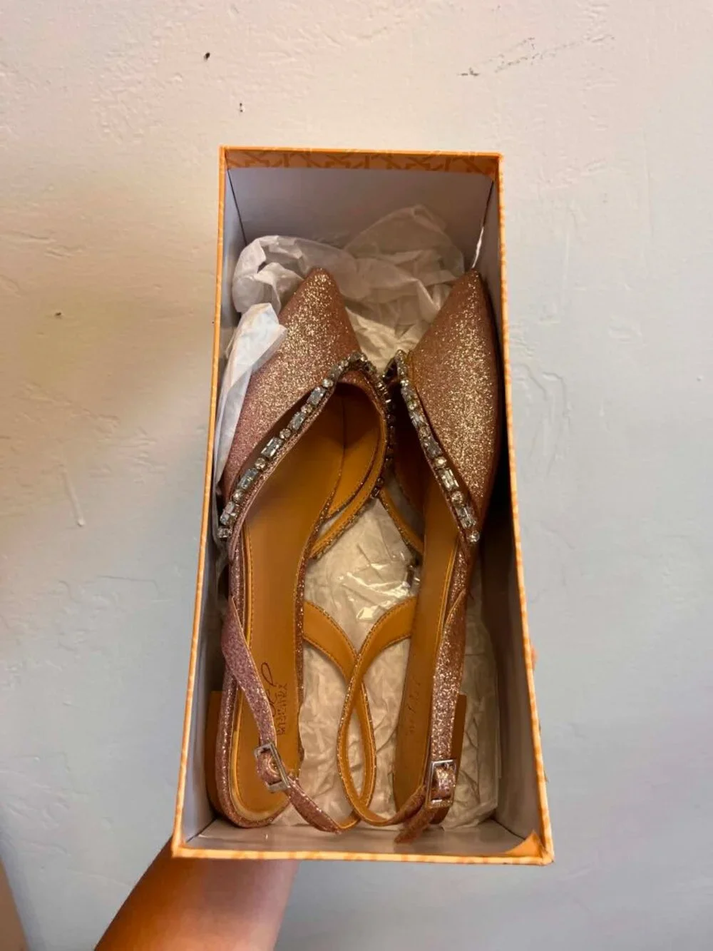 Jewel Badgley Mischka Women's Camden Rose Gold Pointed Flat Size 8 - P1